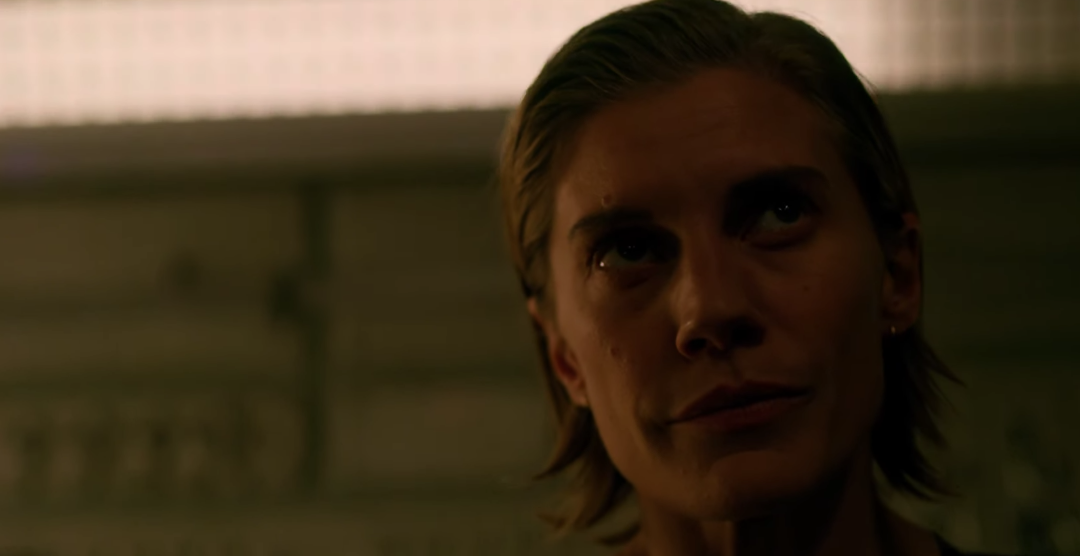 Netflixs Another Life New Trailer Pits Katee Sackhoff Against An Alien 
